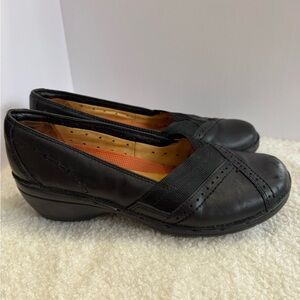Clarks Black Leather Women's Loafers flats shoes size 7